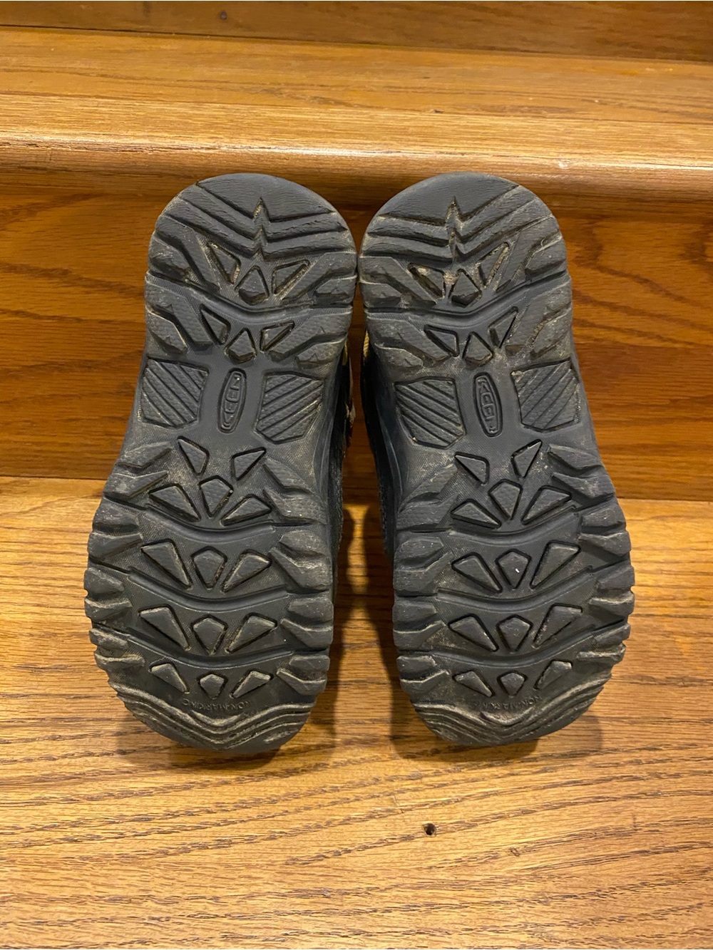 Keen Targhee - Brown and Black Kids' Hiking Boots - Size 12 - Picture 5 of 7